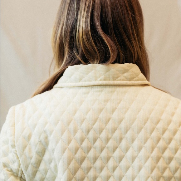 Vintage Cream Quilted Jacket Coat (Made in Canada) - Picture 6 of 11